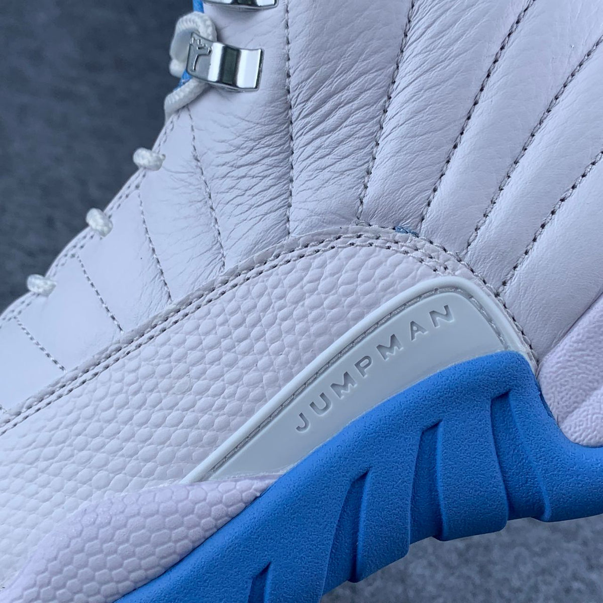 Wmns Air Jordan 12 Retro Sneakers 'UNC' - product view 8