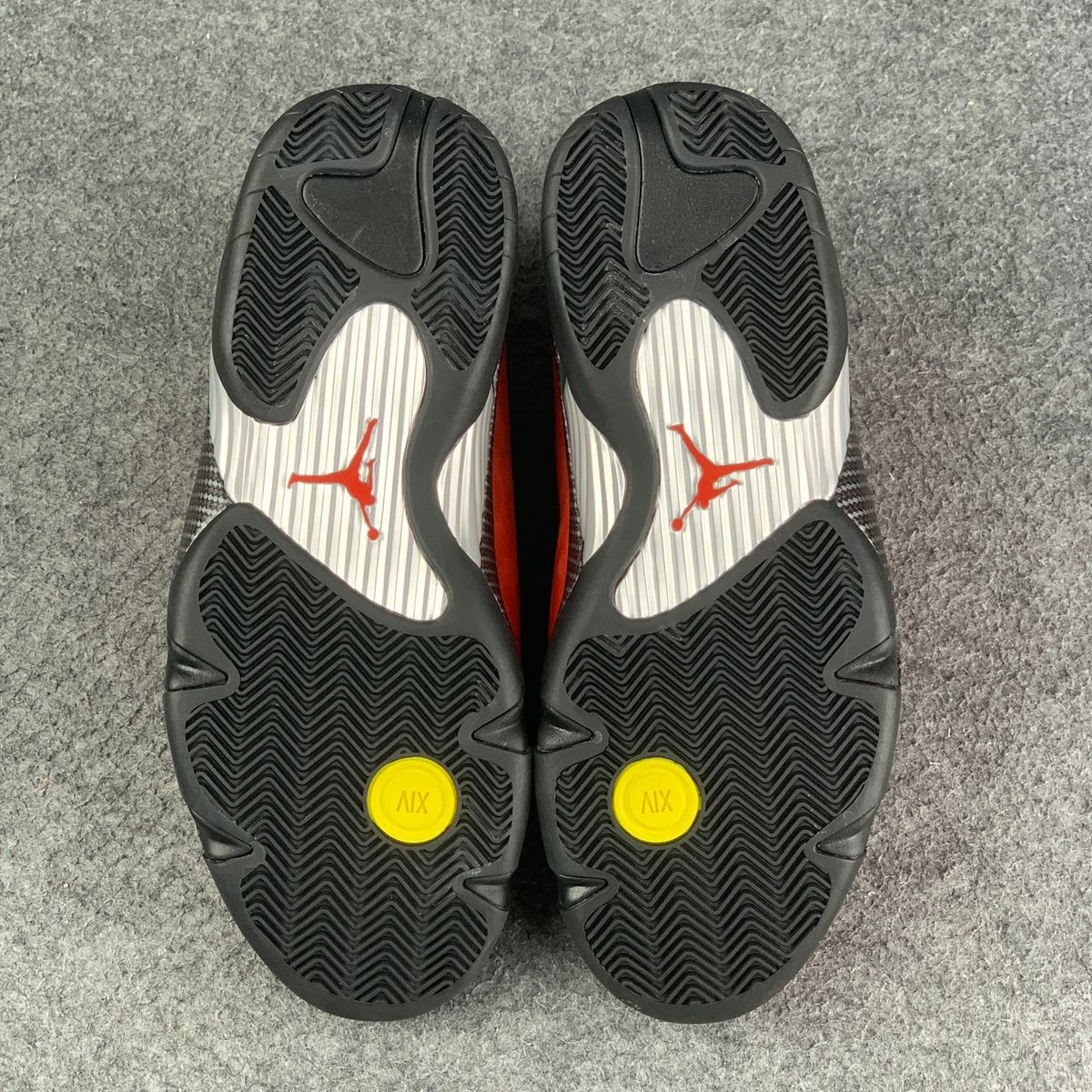 Air Jordan 14 Retro 'Ferrari' 2025 Sneakers - product view 5
