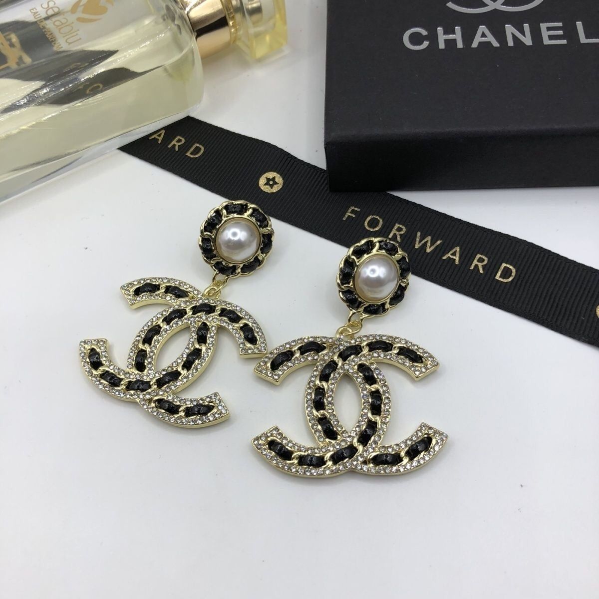 Tweed and Pearl Earrings 0112 - product view 6