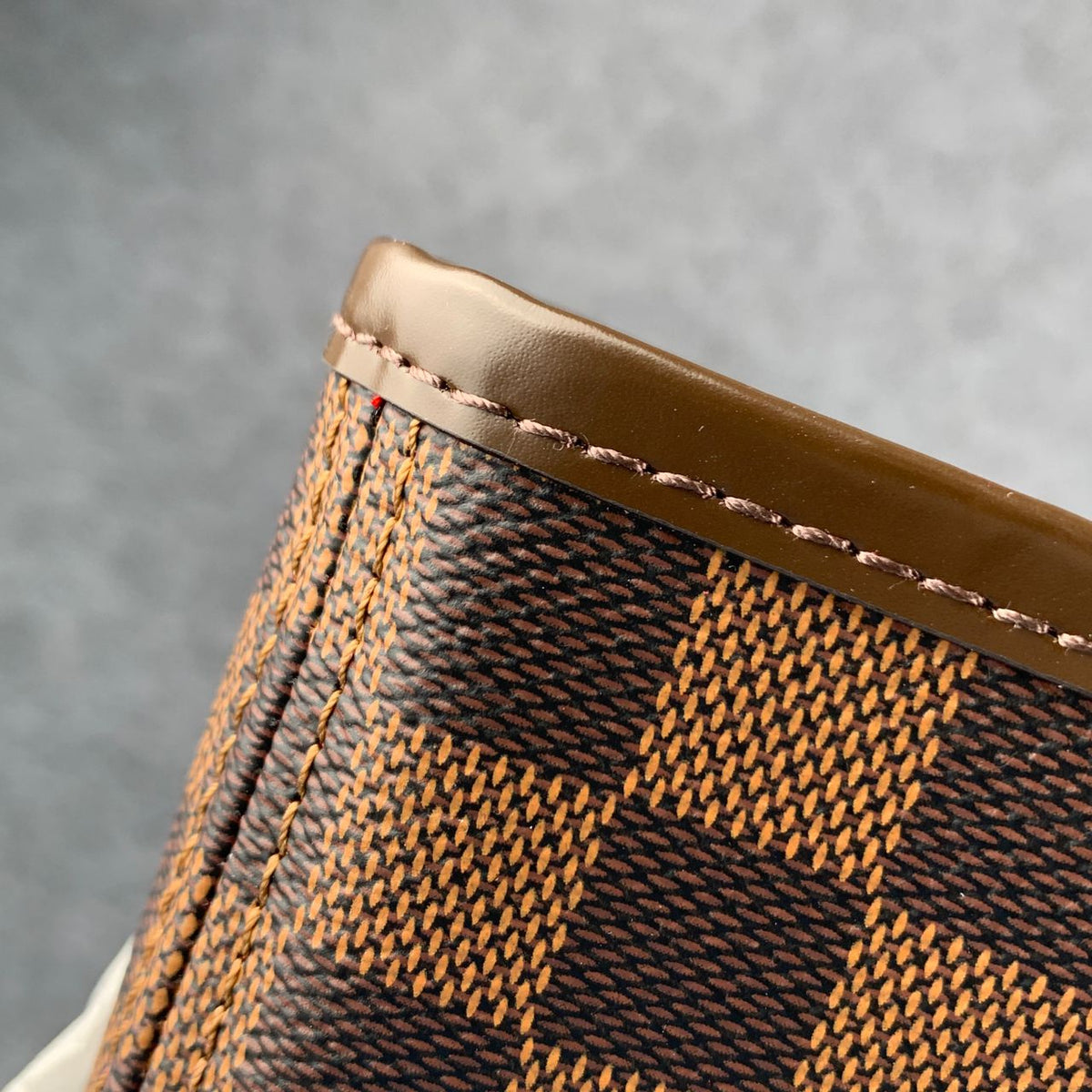 LV Neverfull GM (32x39x19 CM) - product view 10
