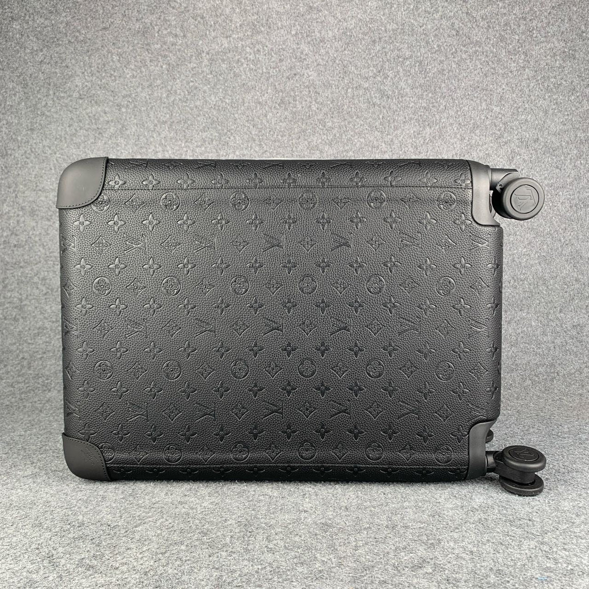 LV Horizon 55 'Monogram Shadow' - product view 2