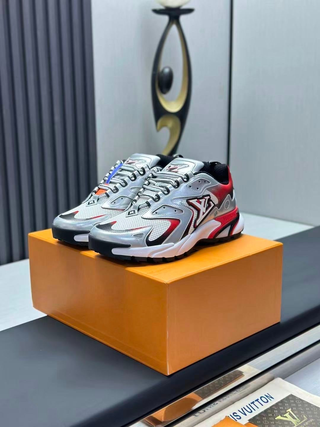LV Runner Tatic Sneaker 'Rouge' - product view 1