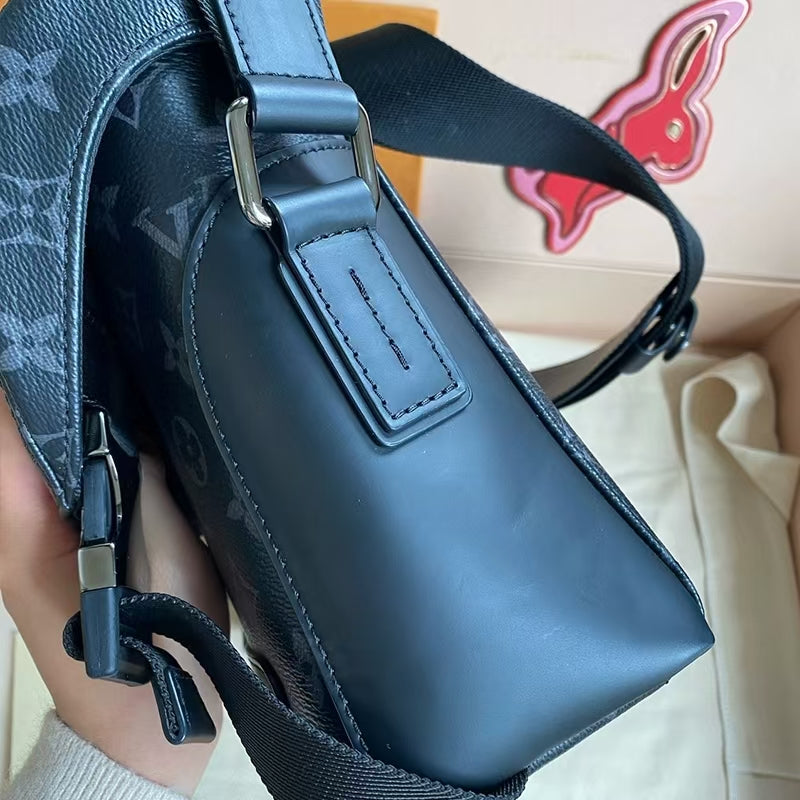 and Trendy Messenger Bag - product view 4