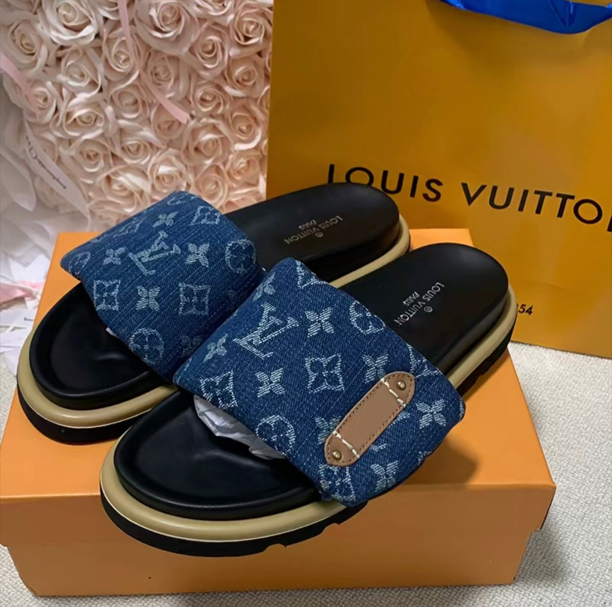 Trendy adjustable platform slippers with velcro straps - product view 4
