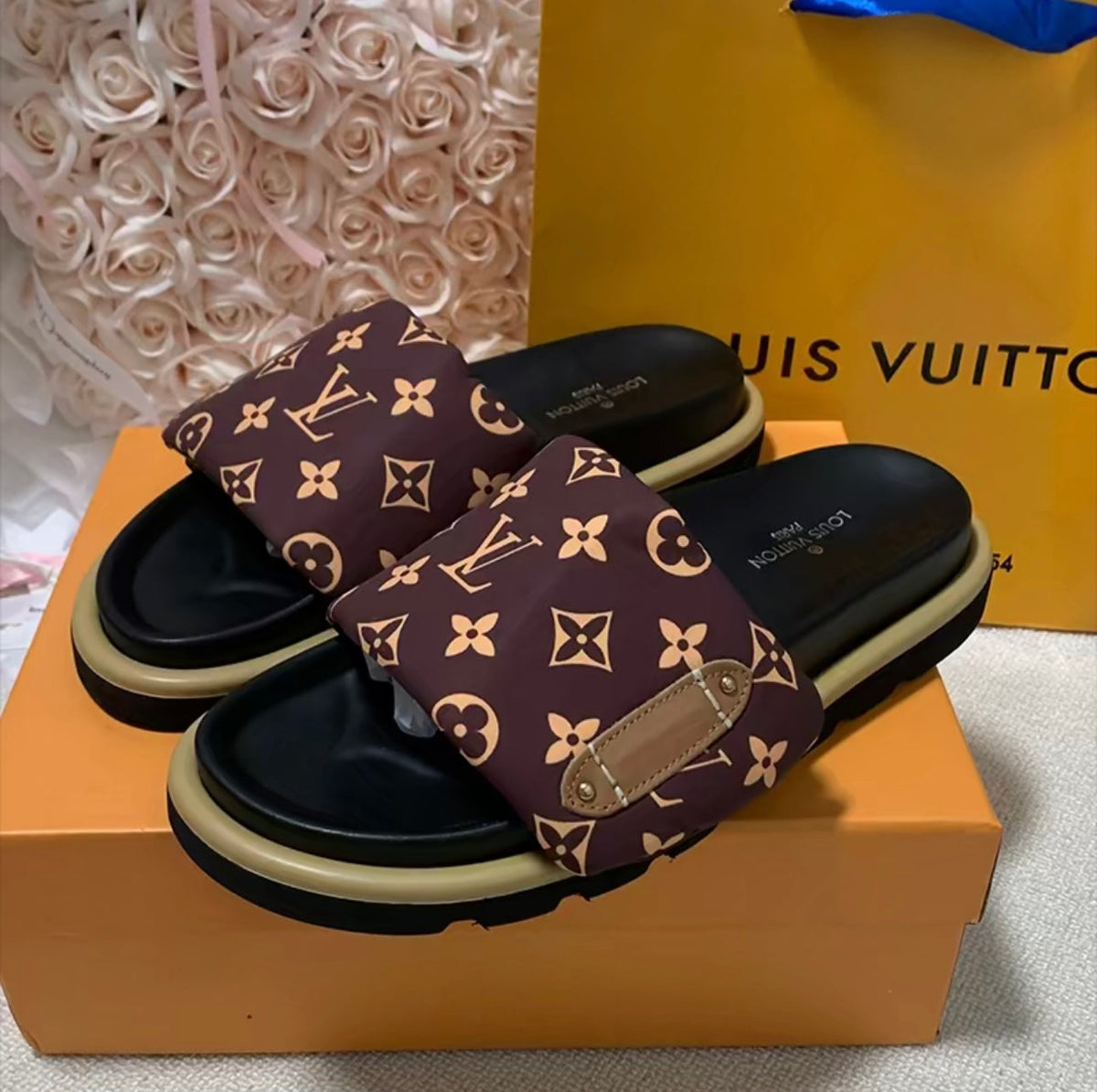 Trendy adjustable platform slippers with velcro straps - product view 10