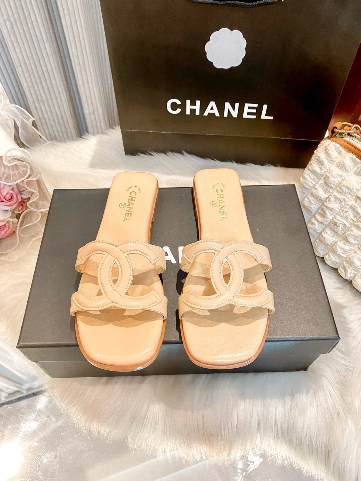 light- glossy flat slides - product view 7