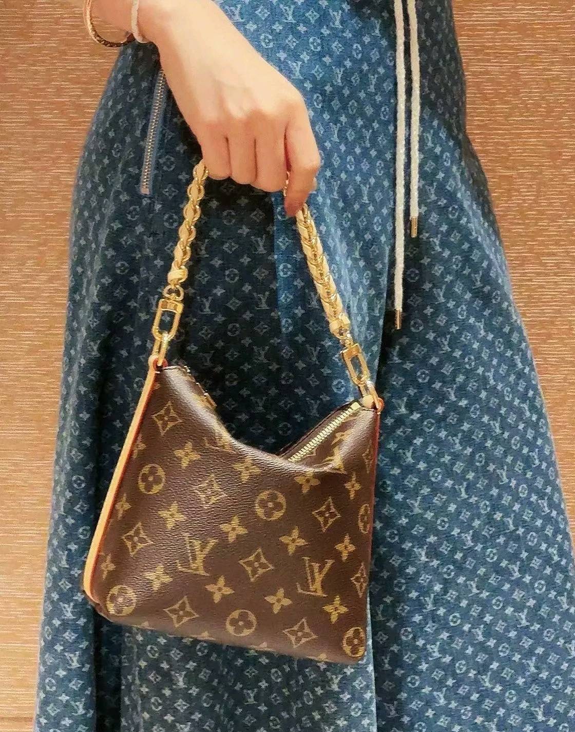 Vintage Monogram Print Zipper Shoulder Pouch - product view 7