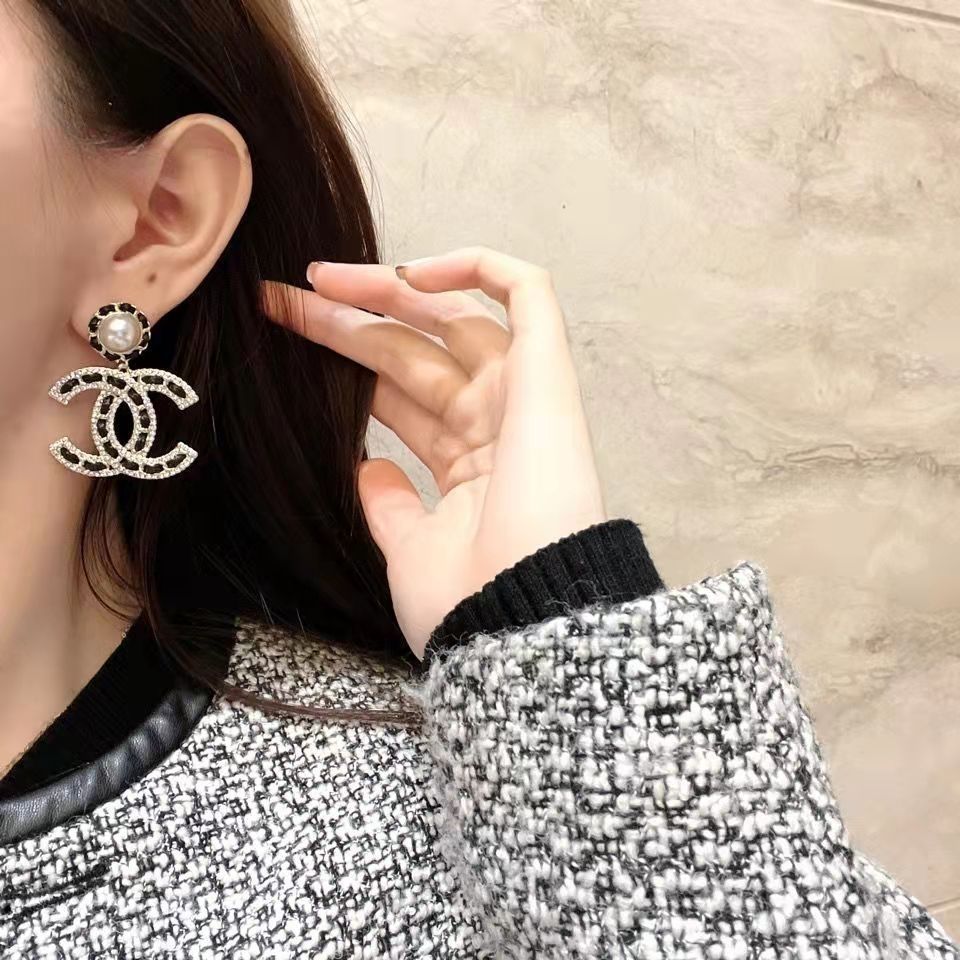 Tweed and Pearl Earrings 0112 - product view 5