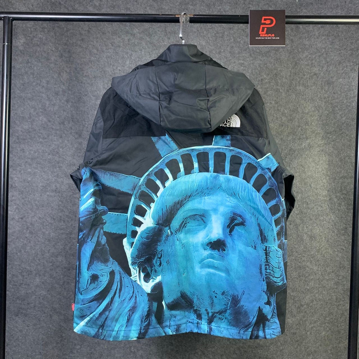 Supreme x The North Face Statue Of Liberty Mountain Jacket - product view 2