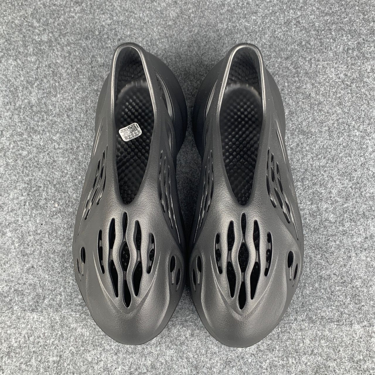 Yeezy Foam Runner 'Onyx' - product view 2