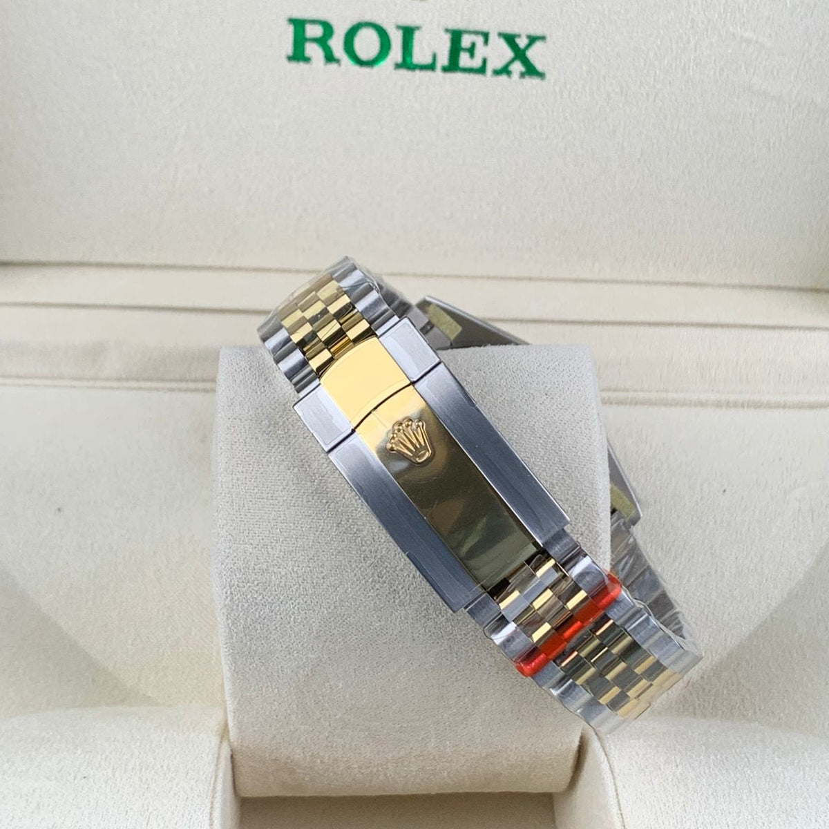 Wimbledon Yellow Gold 41MM Watch - product view 5