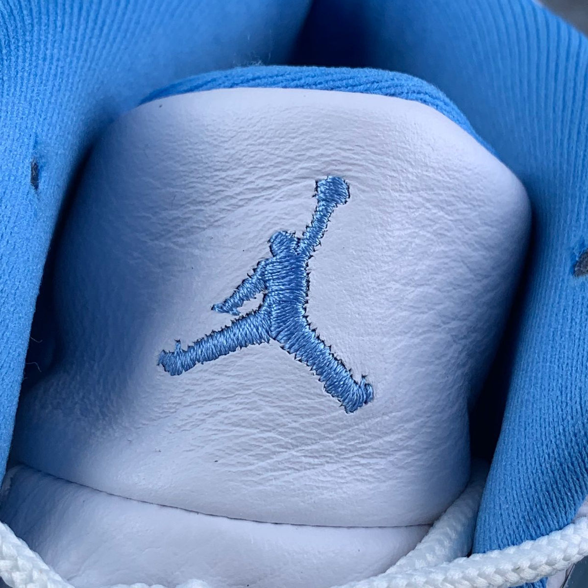 Wmns Air Jordan 12 Retro Sneakers 'UNC' - product view 10