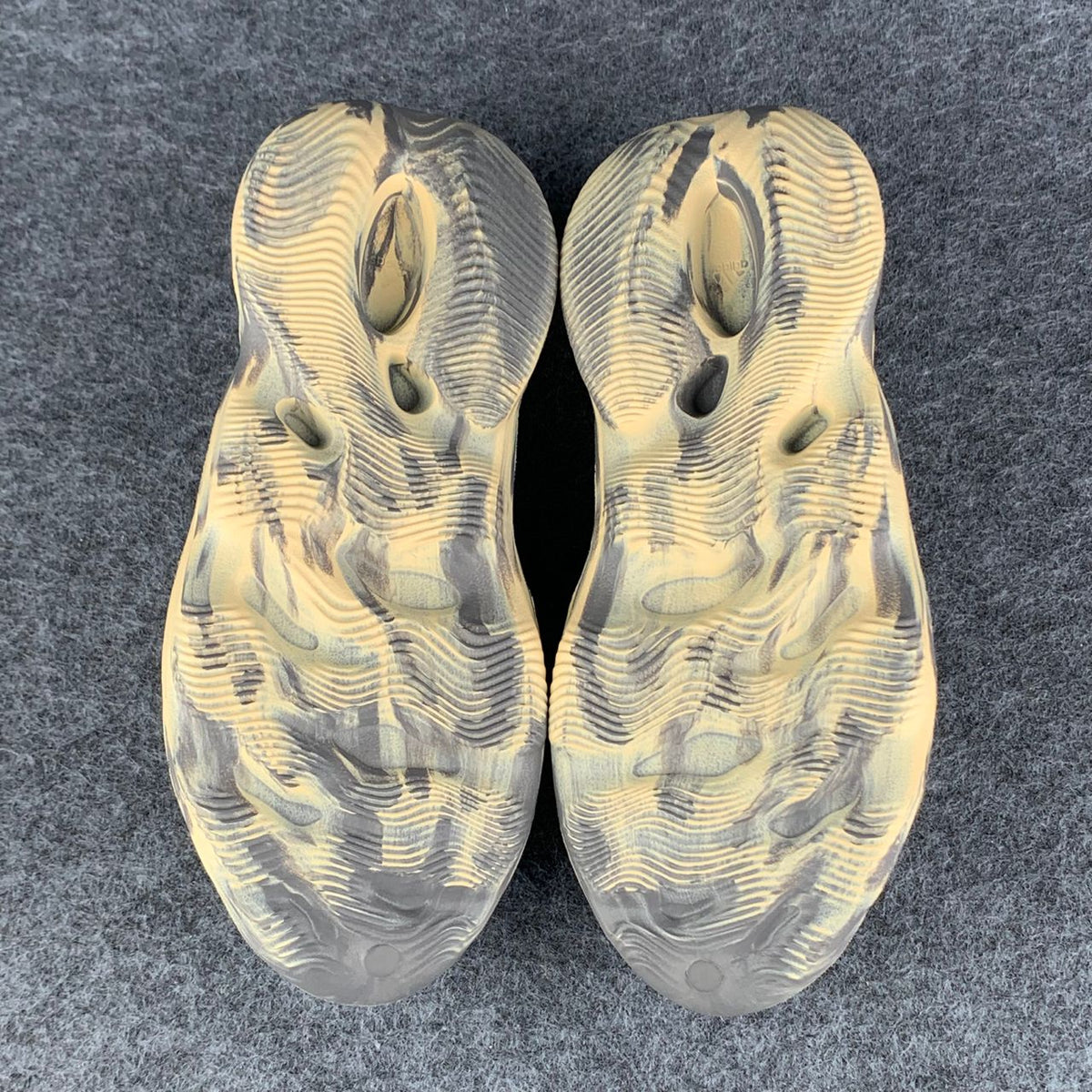 Yeezy Foam Runner 'MXT Moon Grey' - product view 5