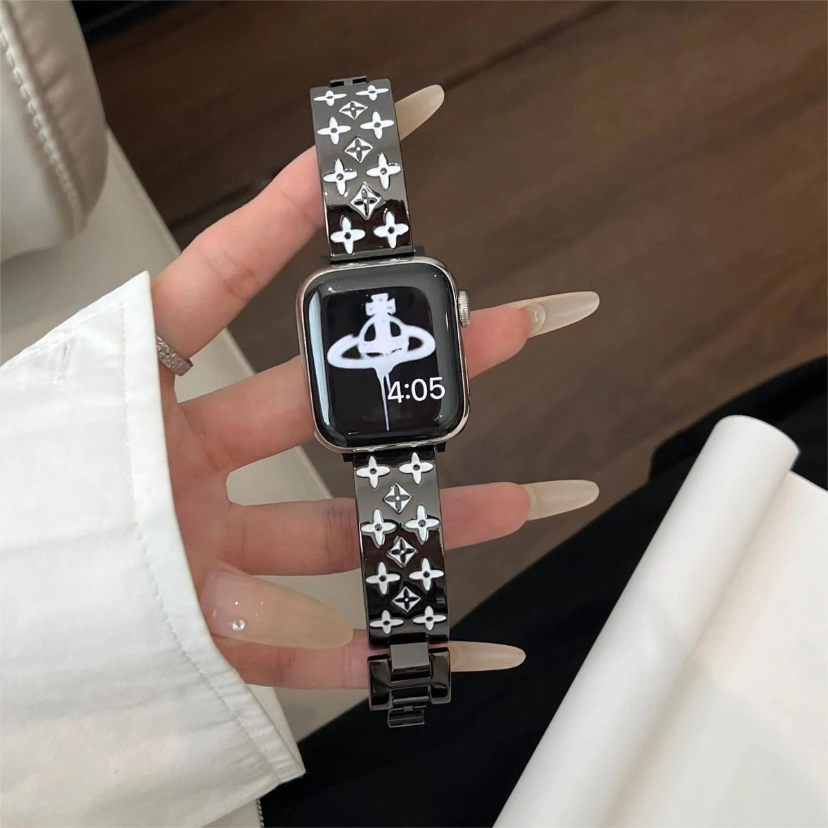 EMBOSSED METAL APPLE WATCH STRAP - product view 9