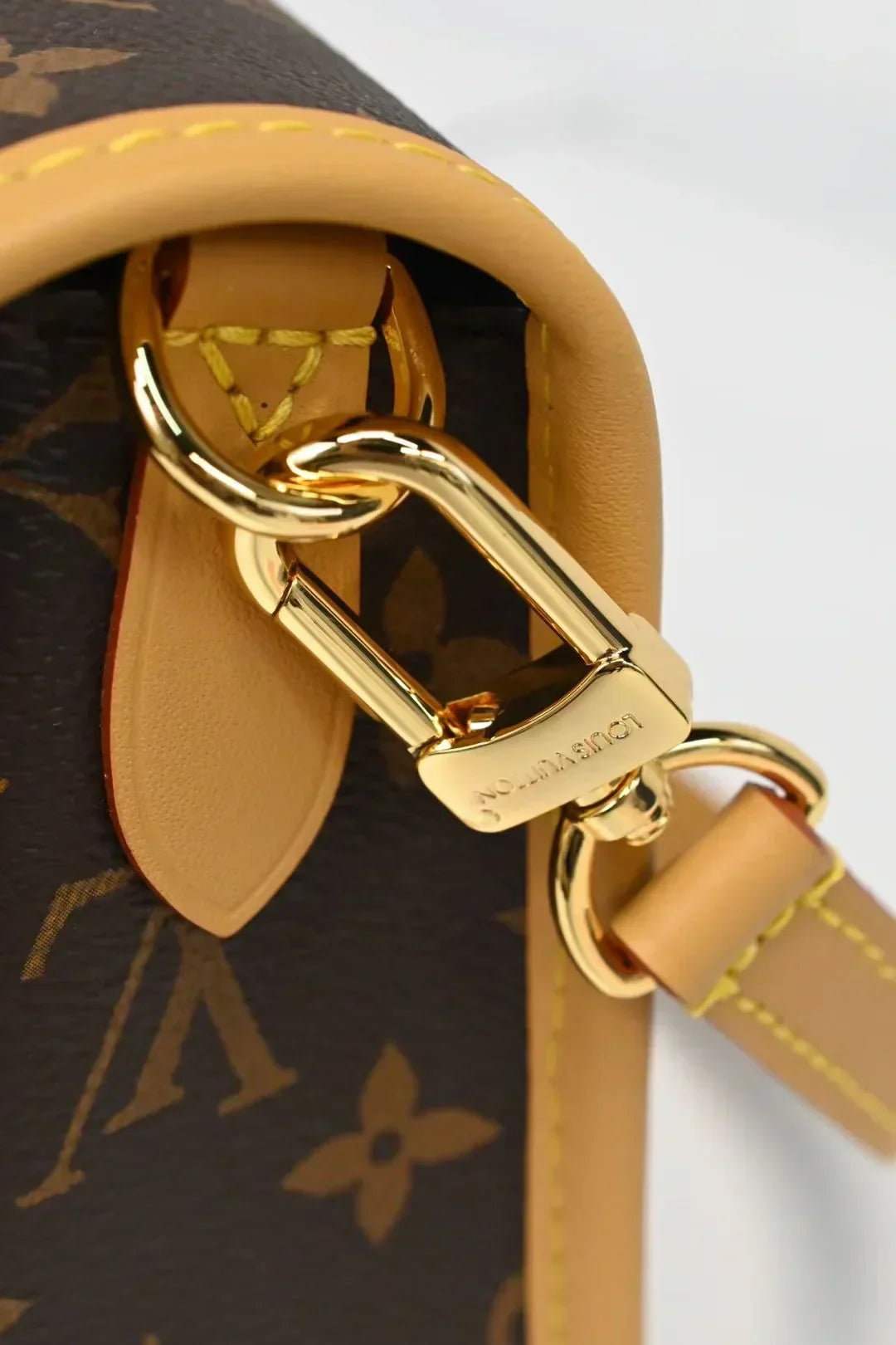 Vintage-Inspired Box Hand bag - product view 5