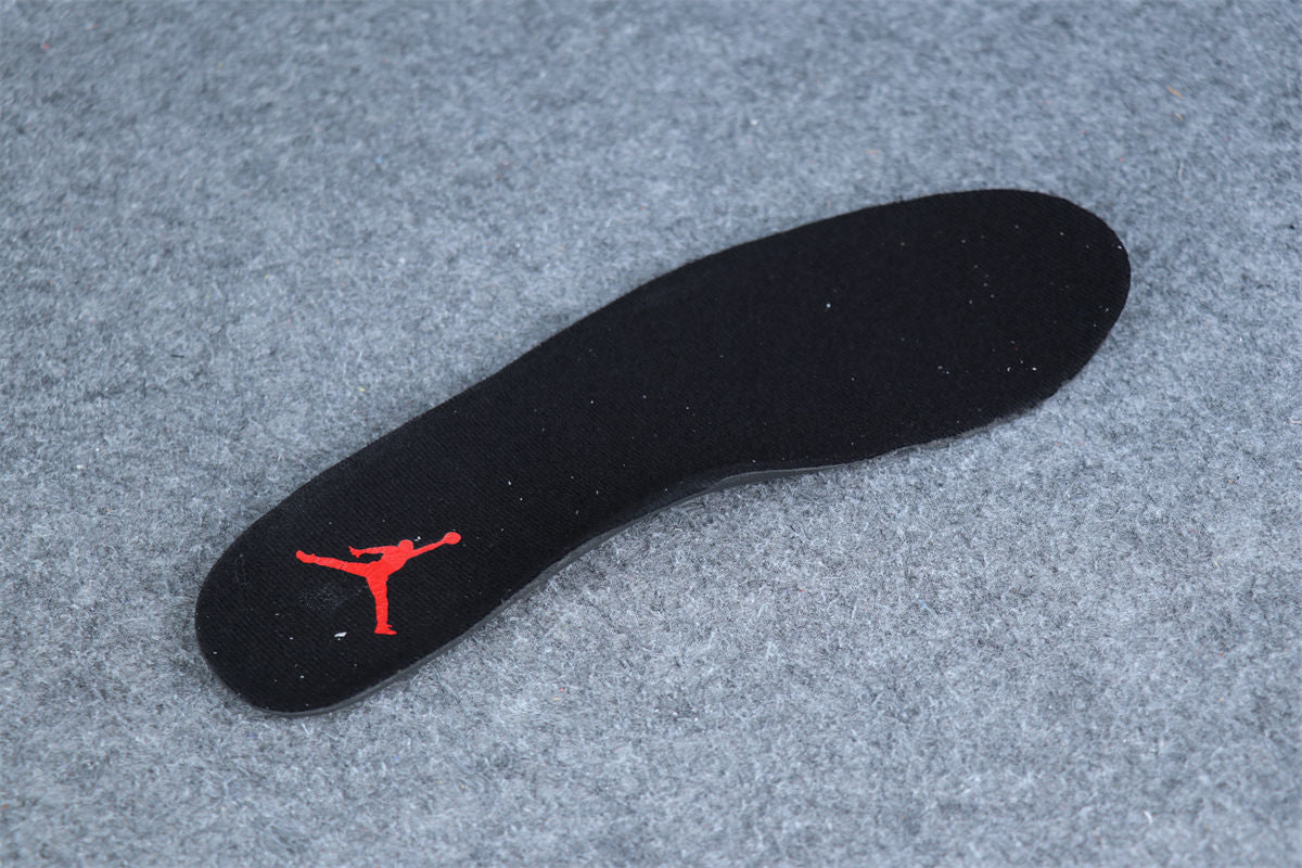 Air Jordan 8 Retro 'Bugs Bunny' 2013 Sneakers - product view 11