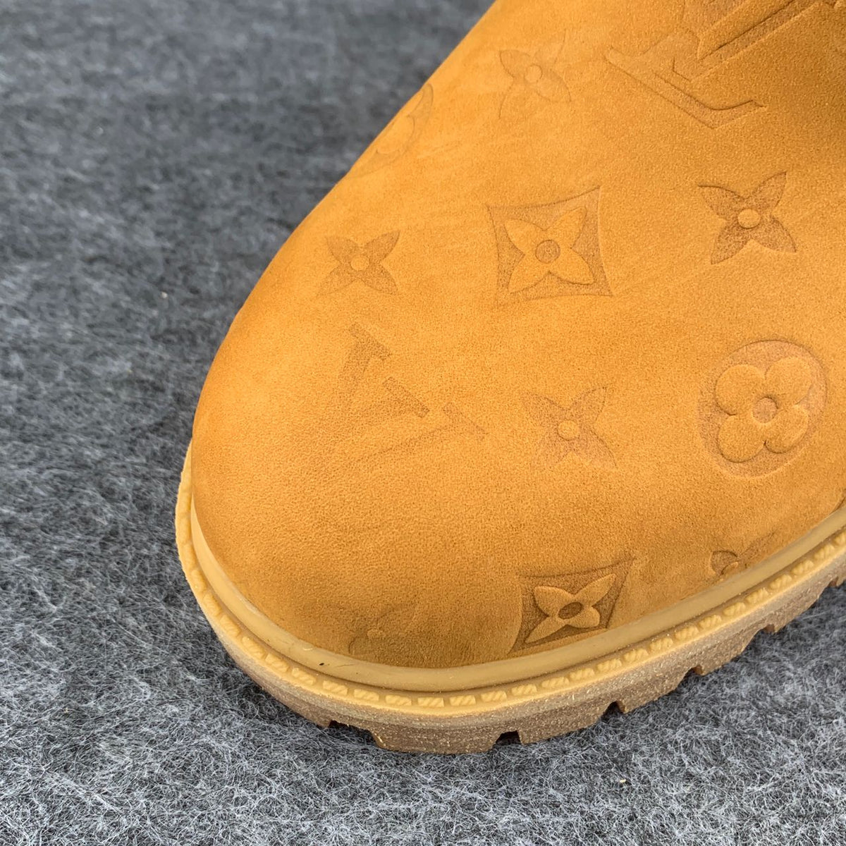 Timberland LV x 6 Inch Ankle Boot 'Embossed Monogram Wheat' - product view 7