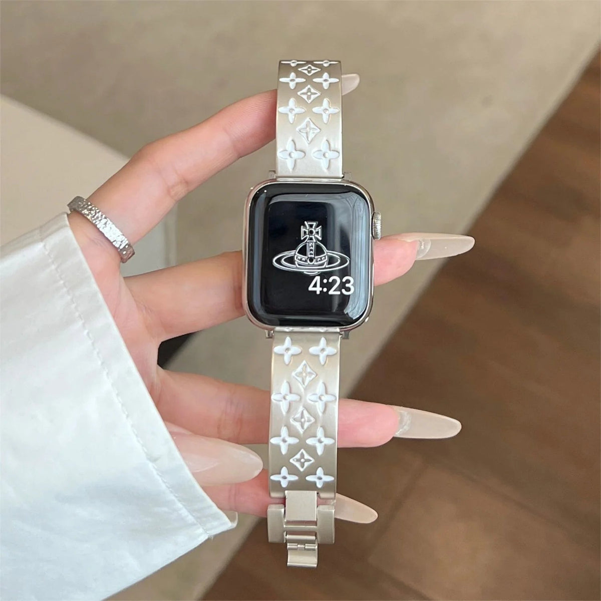 EMBOSSED METAL APPLE WATCH STRAP - product view 10