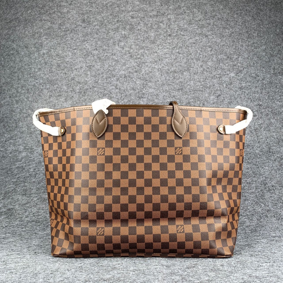 LV Neverfull GM (32x39x19 CM) - product view 3