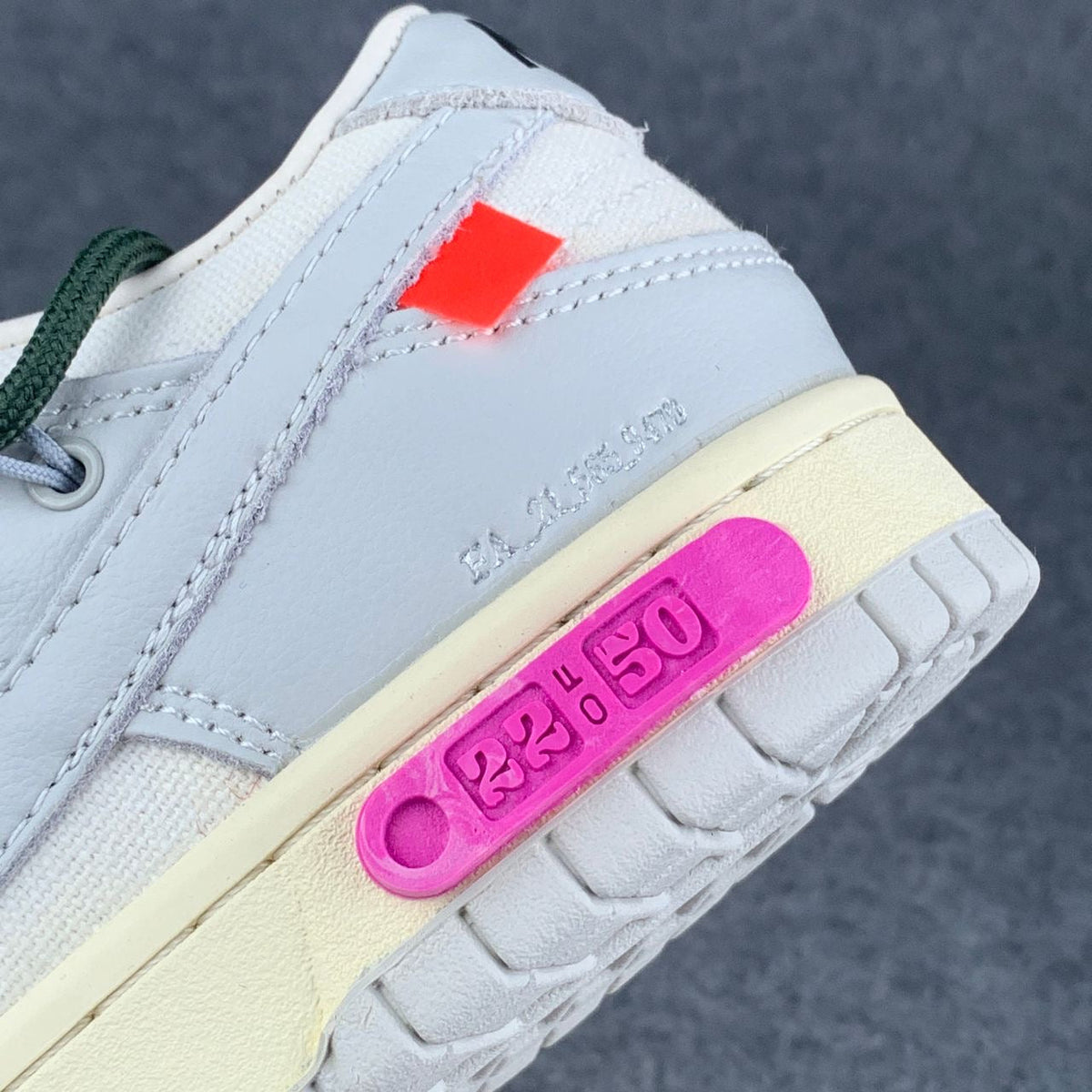 Off-White x Nike Dunk Low Sneakers 'Lot 22 of 50' - product view 9