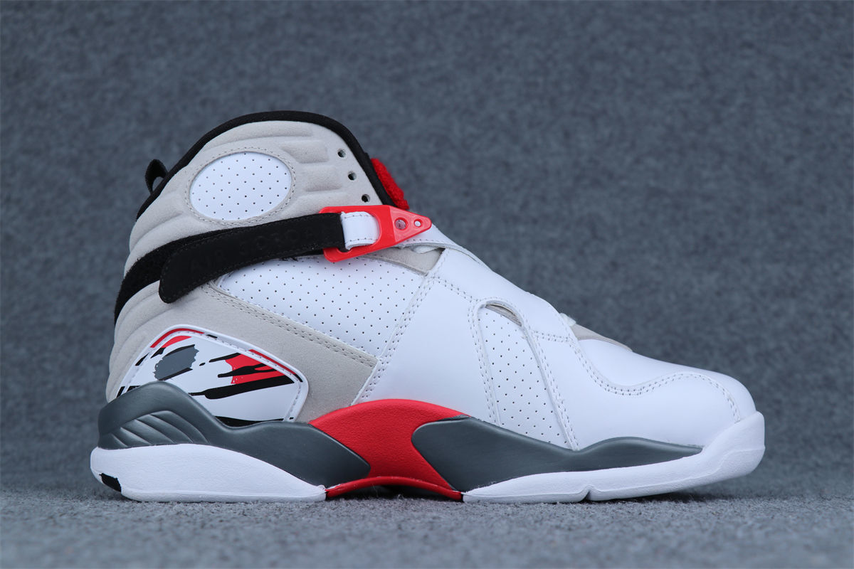 Air Jordan 8 Retro 'Bugs Bunny' 2013 Sneakers - product view 2