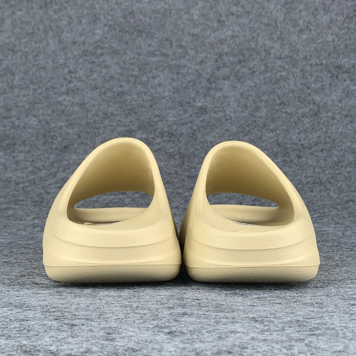 Yeezy Slides 'Bone' - product view 6