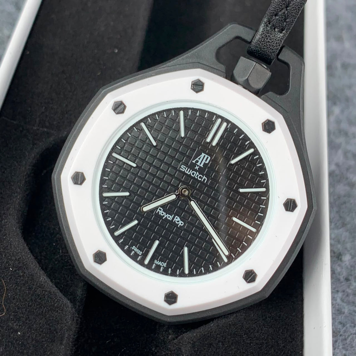 AP x Swatch Royal Pop Watch 'Ocho' - product view 2