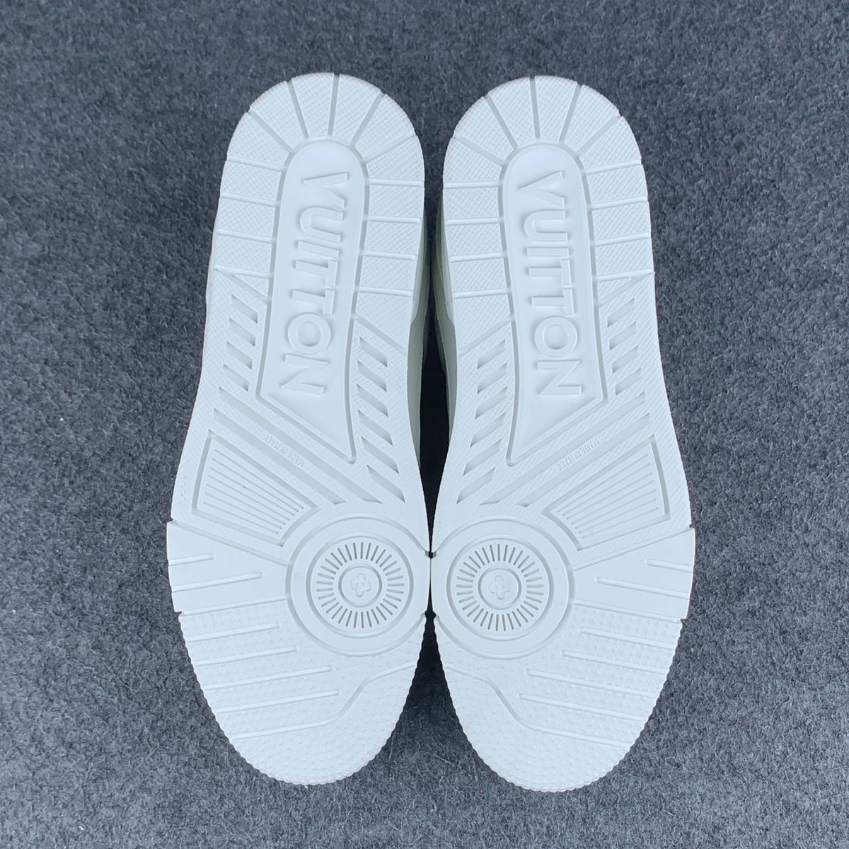 LV Trainer Low 'White' (2) Sneakers - product view 5