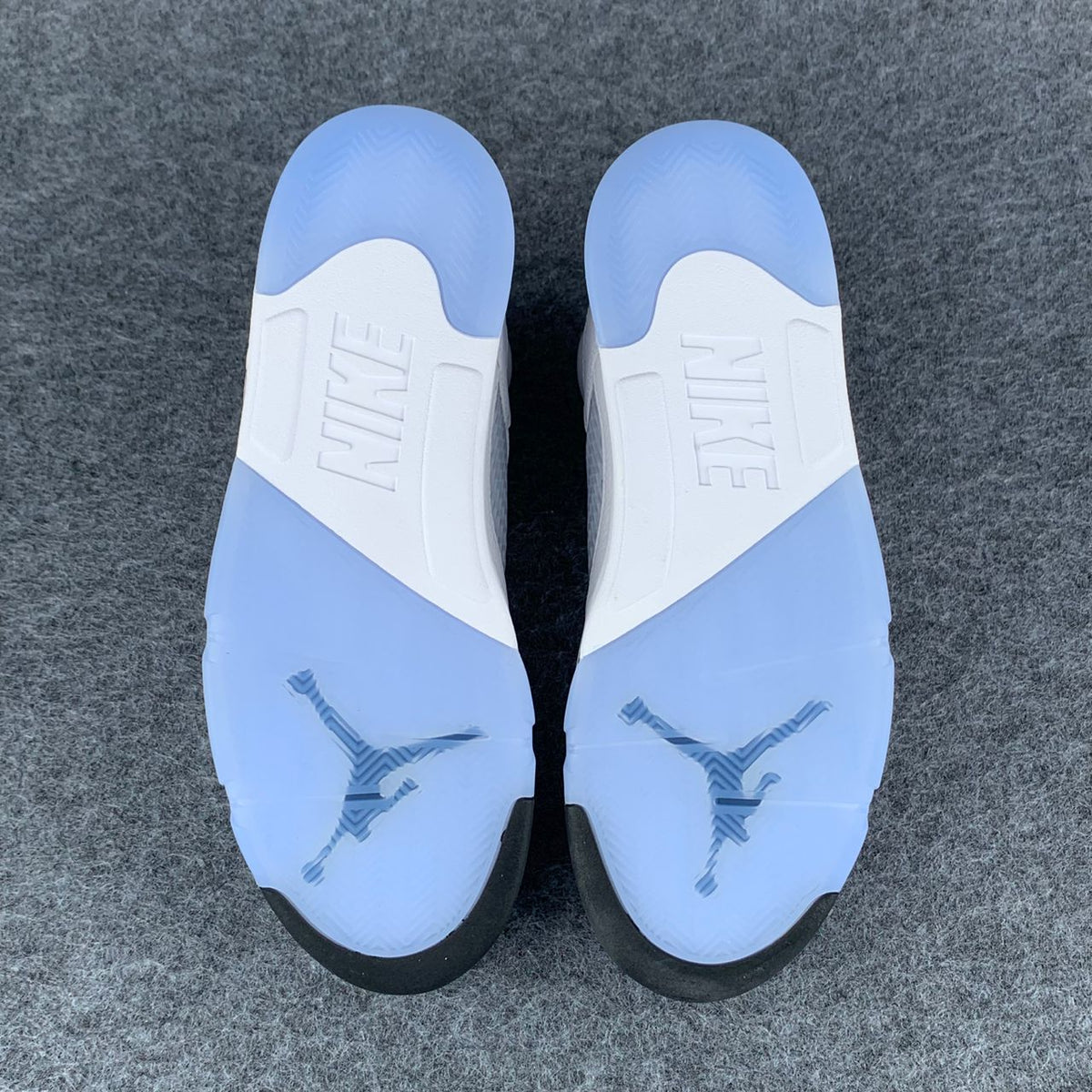 Jordan 5 Retro White Metallic (2026) Sneakers - product view 5