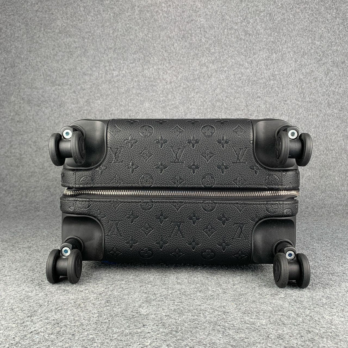 LV Horizon 55 'Monogram Shadow' - product view 6