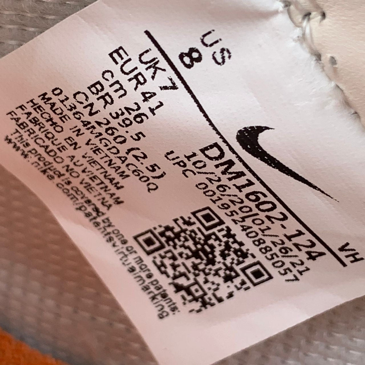 Off-White x Nike Dunk Low Sneakers 'Lot 22 of 50' - product view 11