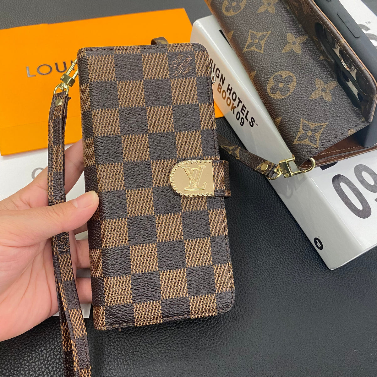 MONOGRAM CANVAS LEATHER WALLET SAMSUNG MOBILE PHONE CASE - product view 7