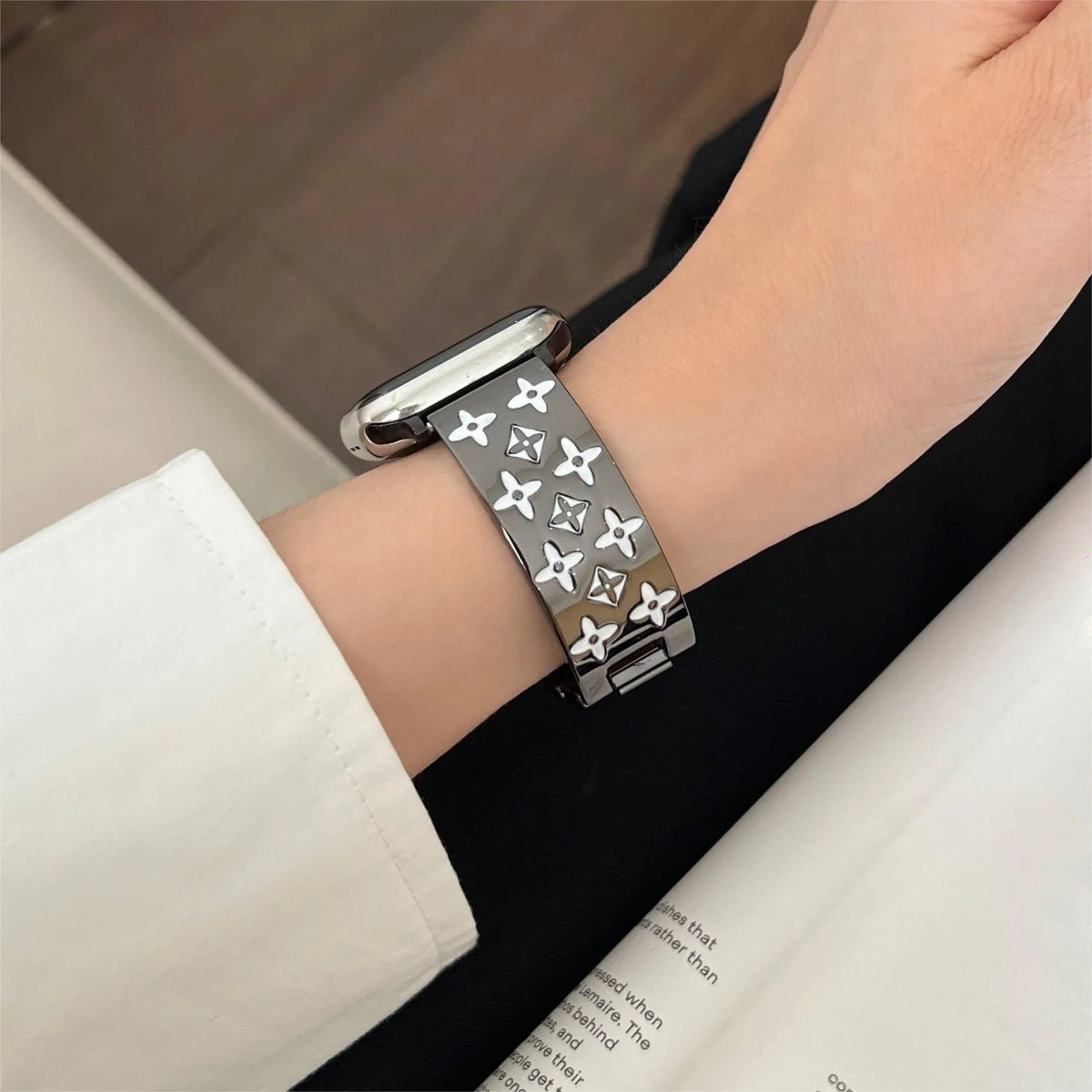EMBOSSED METAL APPLE WATCH STRAP - product view 12