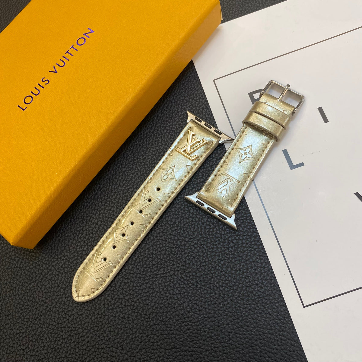 GLOSSY LEATHER APPLE WATCH STRAP METAL LOGO - product view 14
