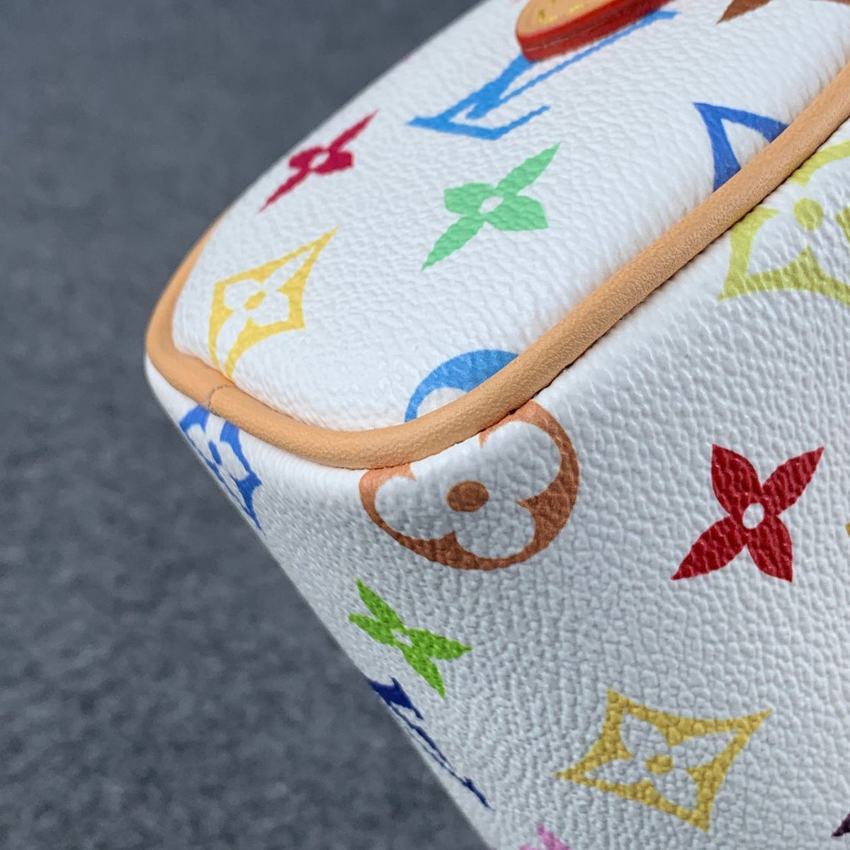 LV x Takashi Murakami Nano Speedy White Multicolored Handbag - product view 8