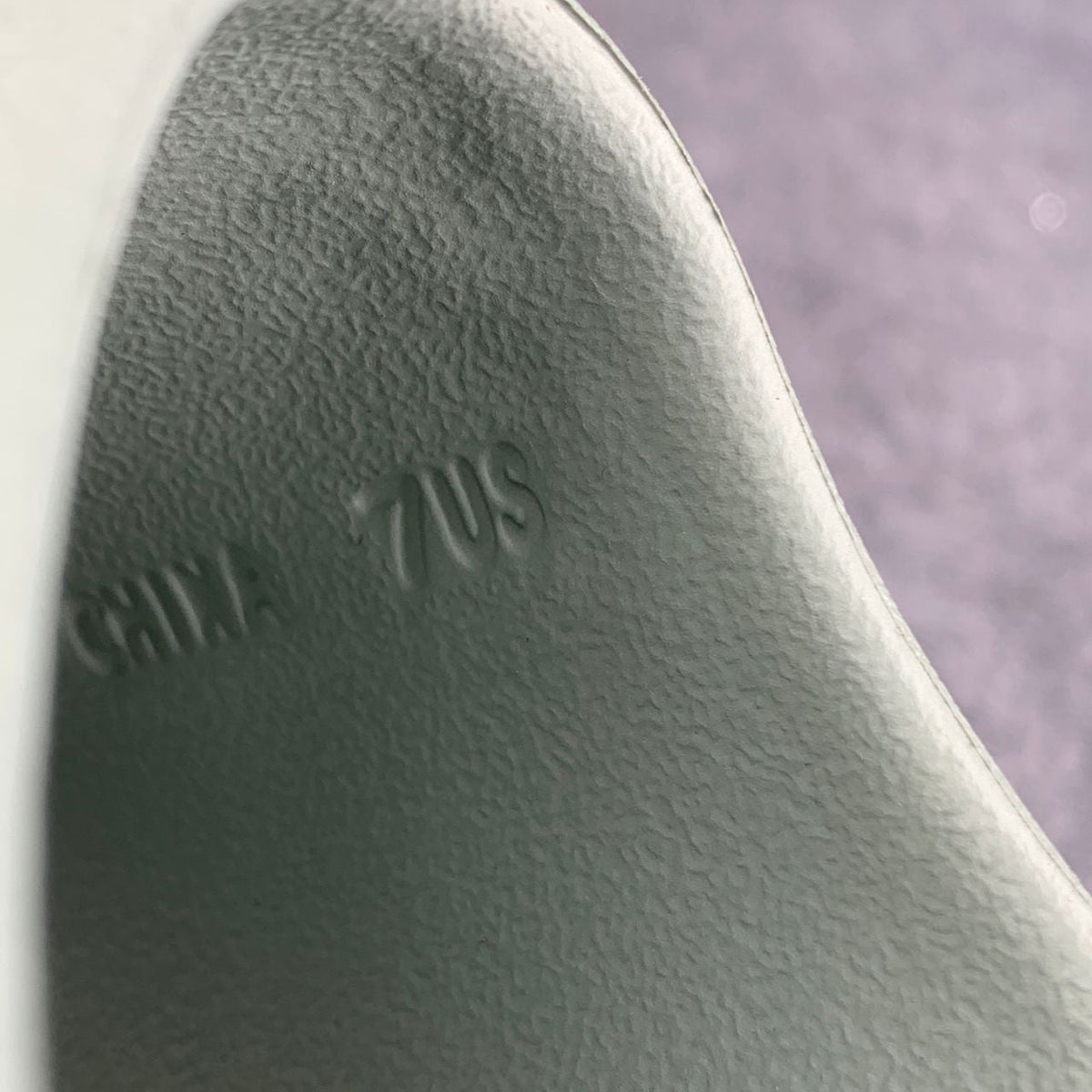 Yeezy Slides 'Salt' - product view 8