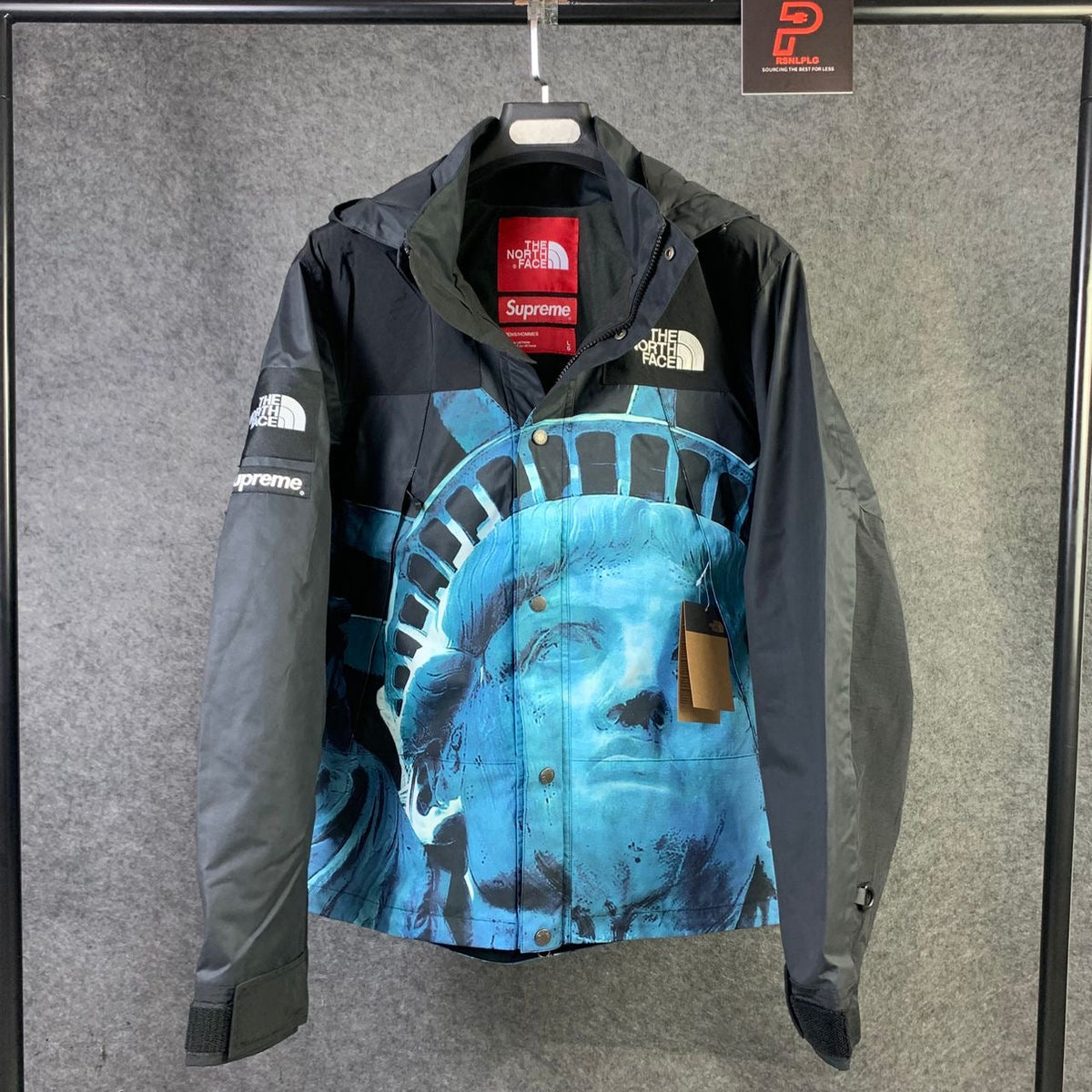 Supreme x The North Face Statue Of Liberty Mountain Jacket - product view 1