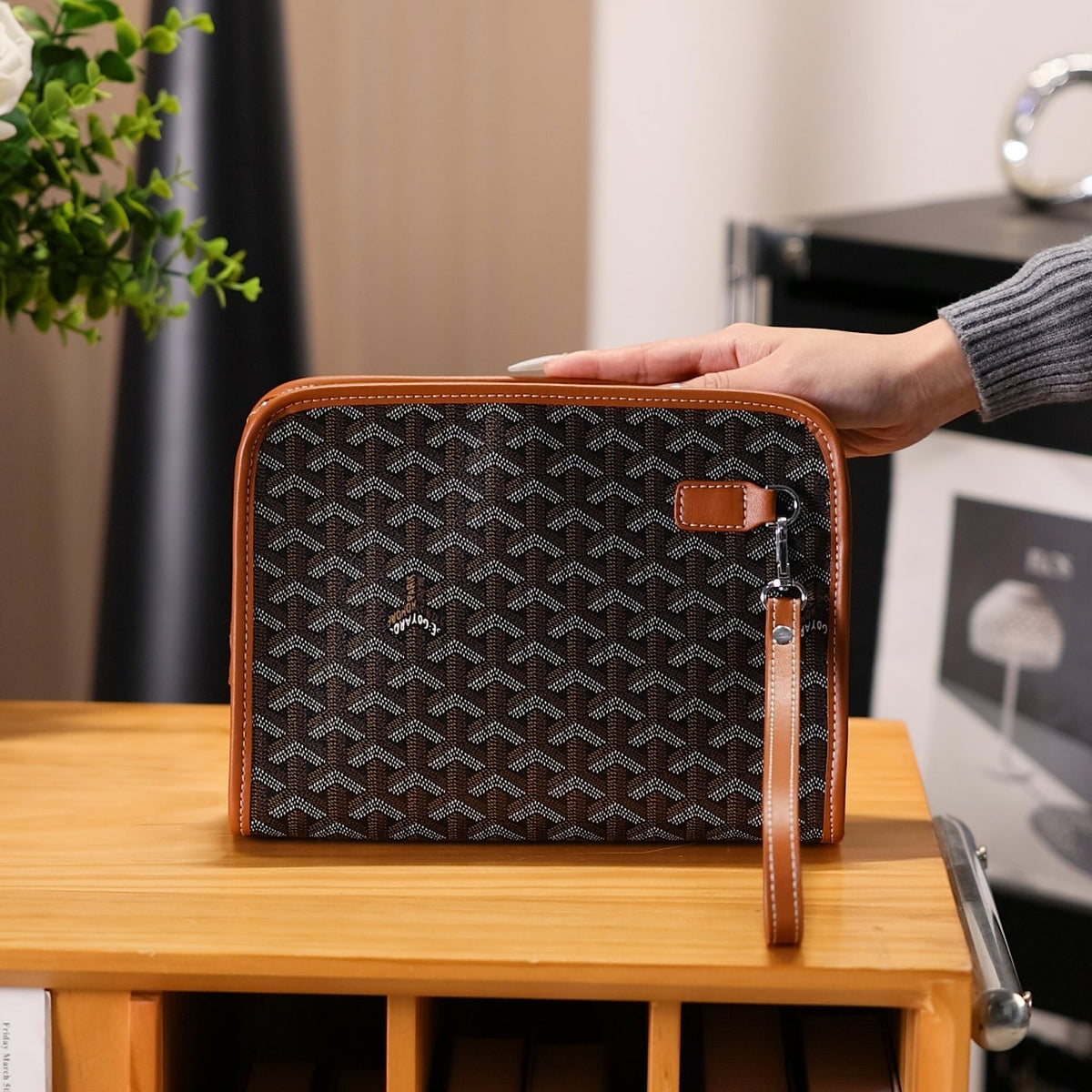 Pattern Wristlet Clutch - product view 3