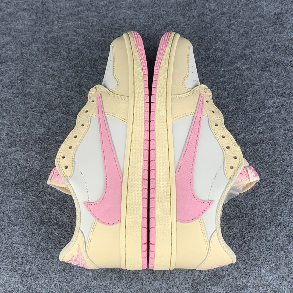 Travis Scott x Air Jordan 1 Low OG SP Sneakers 'Muslin/Shy Pink' - product view 3