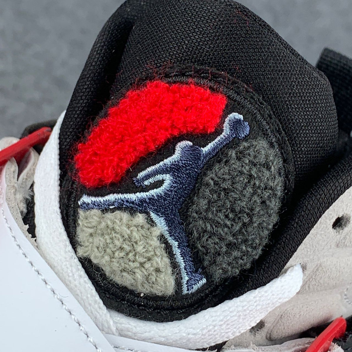 Air Jordan 8 Retro 'Bugs Bunny' 2025 Sneakers - product view 9