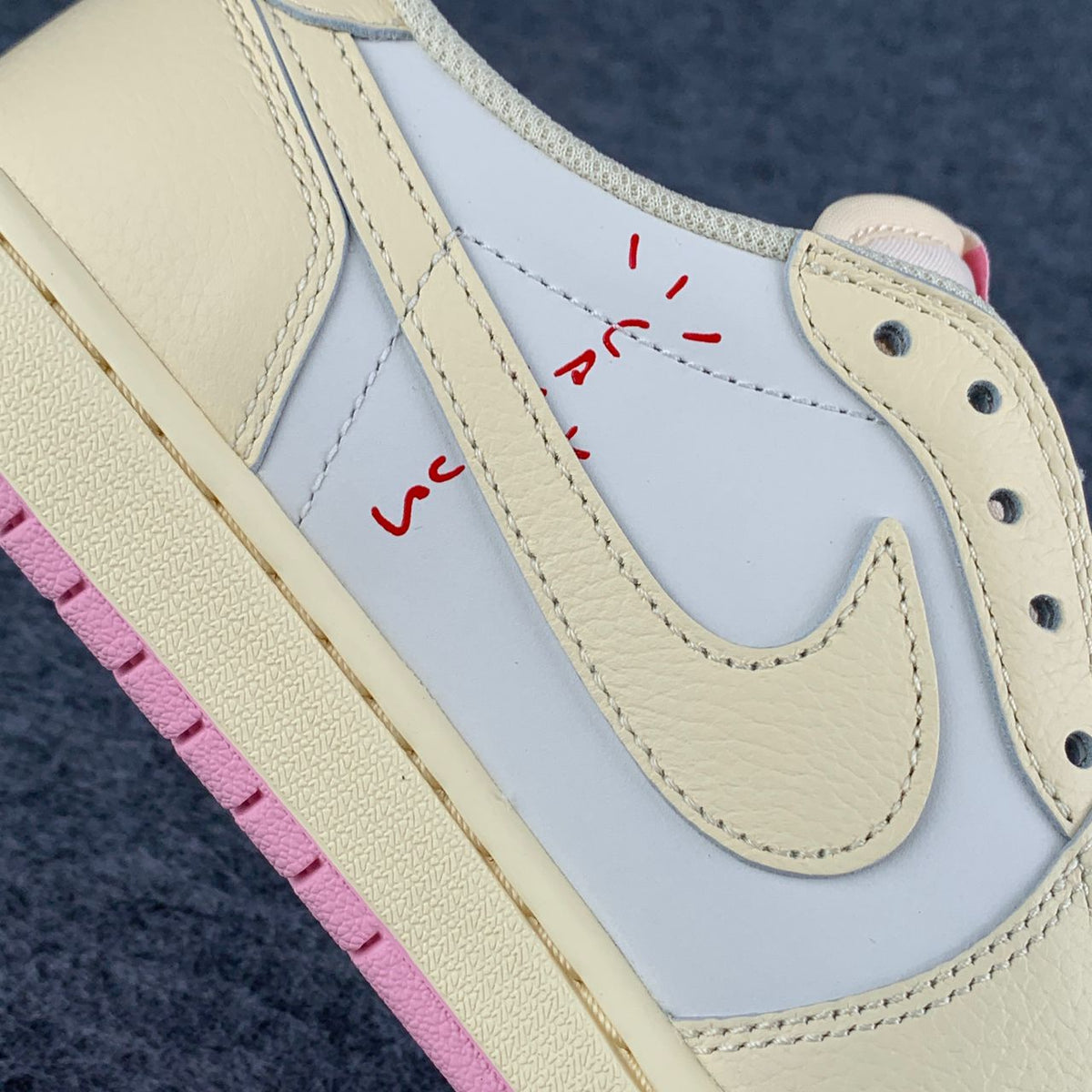 Travis Scott x Air Jordan 1 Low OG SP Sneakers 'Muslin/Shy Pink' - product view 9