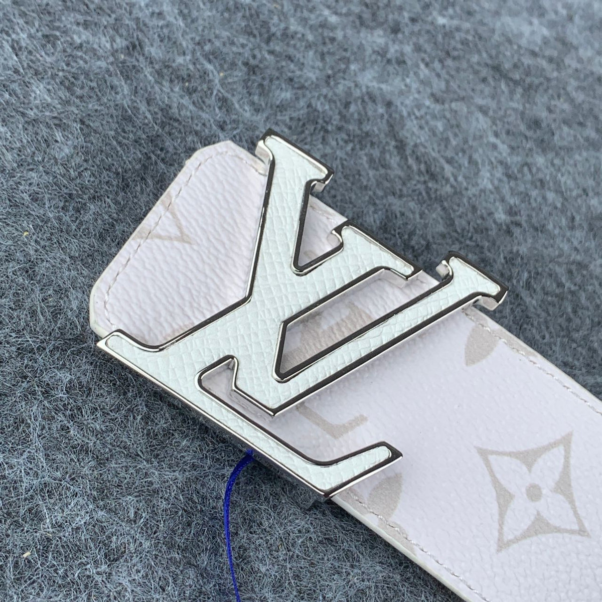LV Initiales 40mm Reversible Belt 'White' - product view 3
