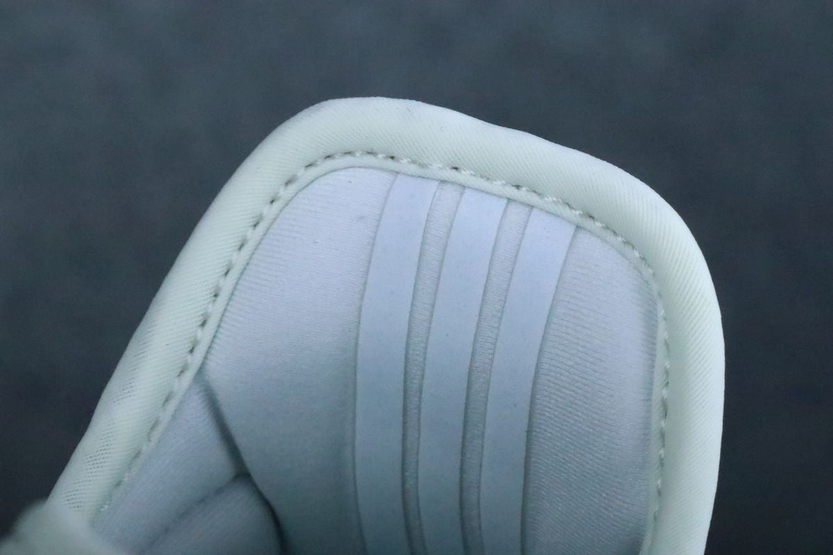 Yeezy Boost 350 V2 Sneakers 'Cloud White Reflective' - product view 10