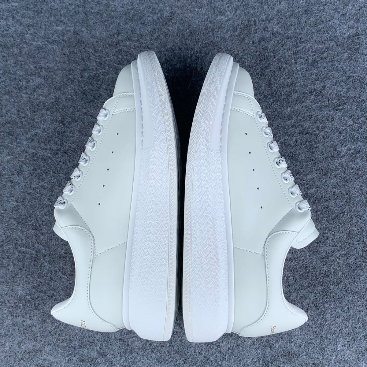 Alexander McQueen Oversized Sneaker 'White' - product view 3