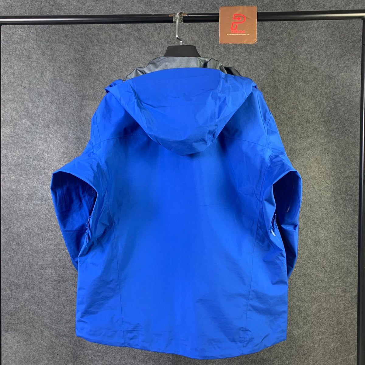 Arc'teryx Men's Beta Jacket 'Bright Blue' - product view 2