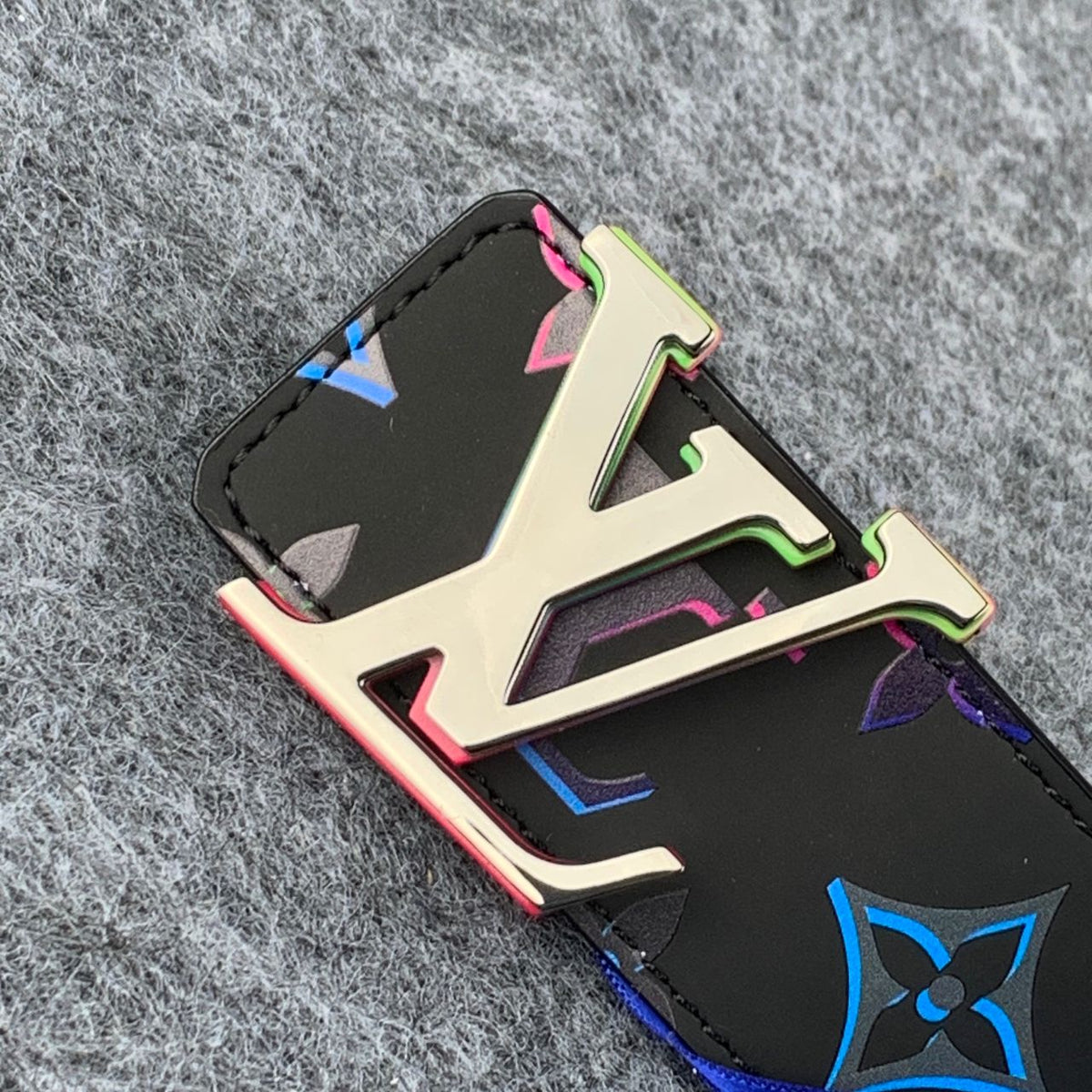 Louis Vuitton LV Light 40mm Reversible Belt 'Multicolor' - product view 3