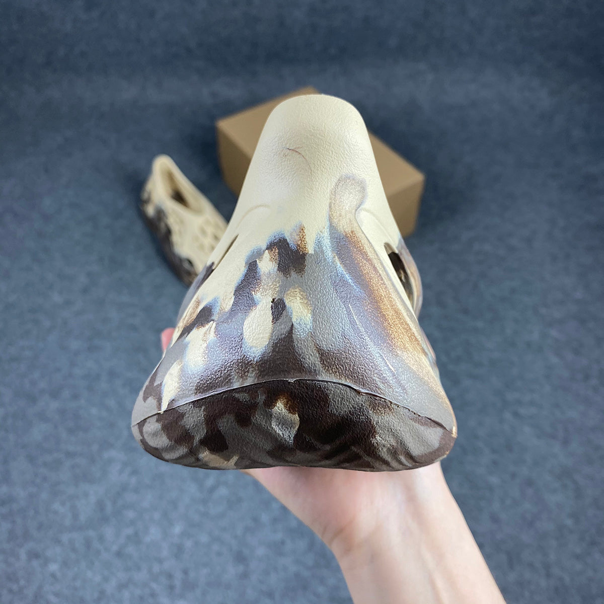 Yeezy Foam Runner 'MX Cream Clay' - product view 3