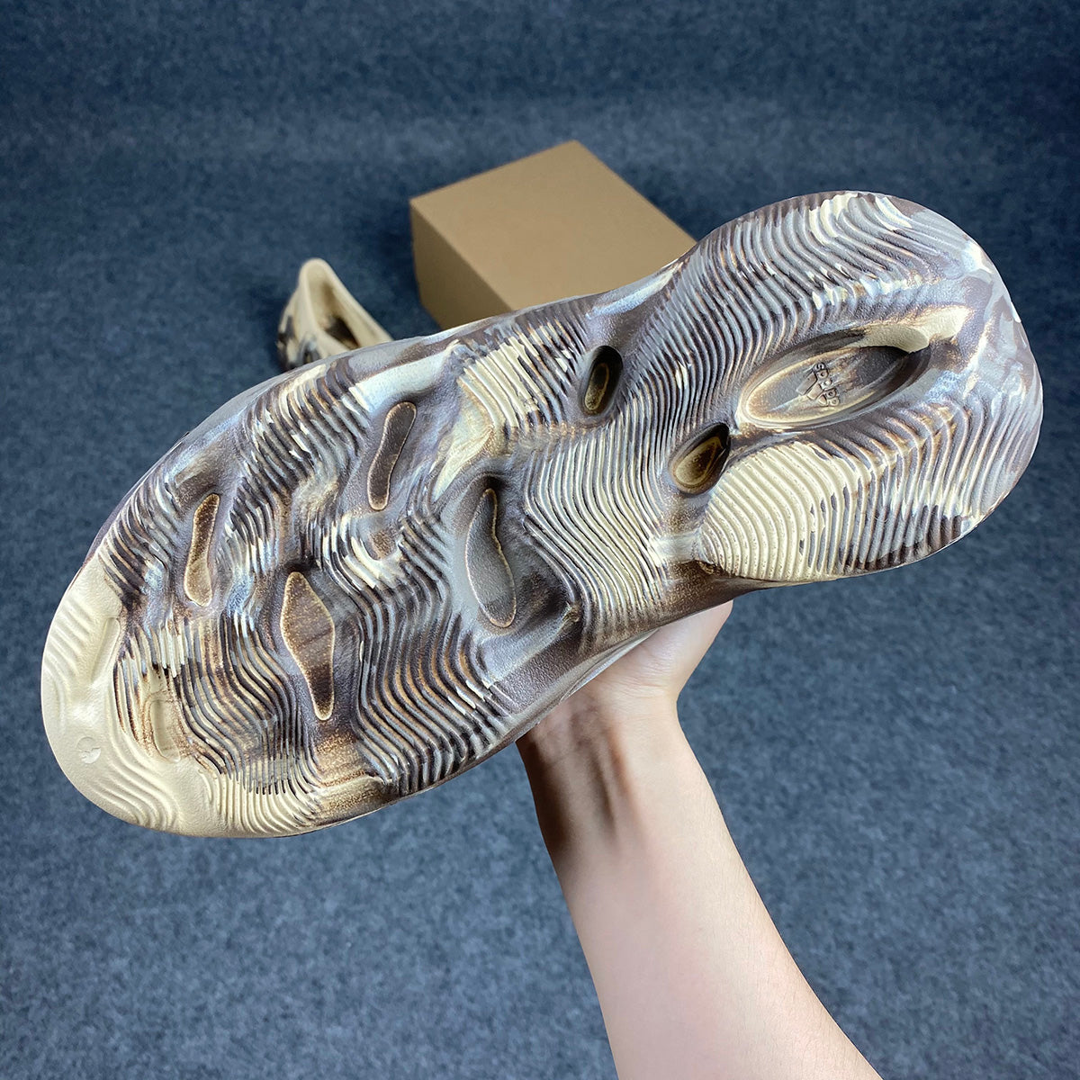 Yeezy Foam Runner 'MX Cream Clay' - product view 5
