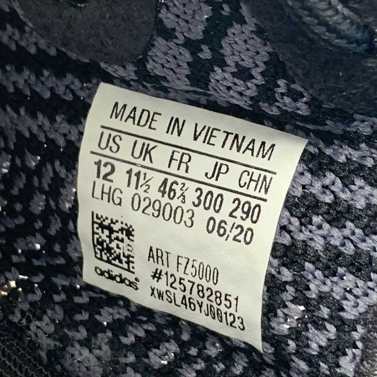Yeezy Boost 350 V2 Sneakers 'Carbon' - product view 8