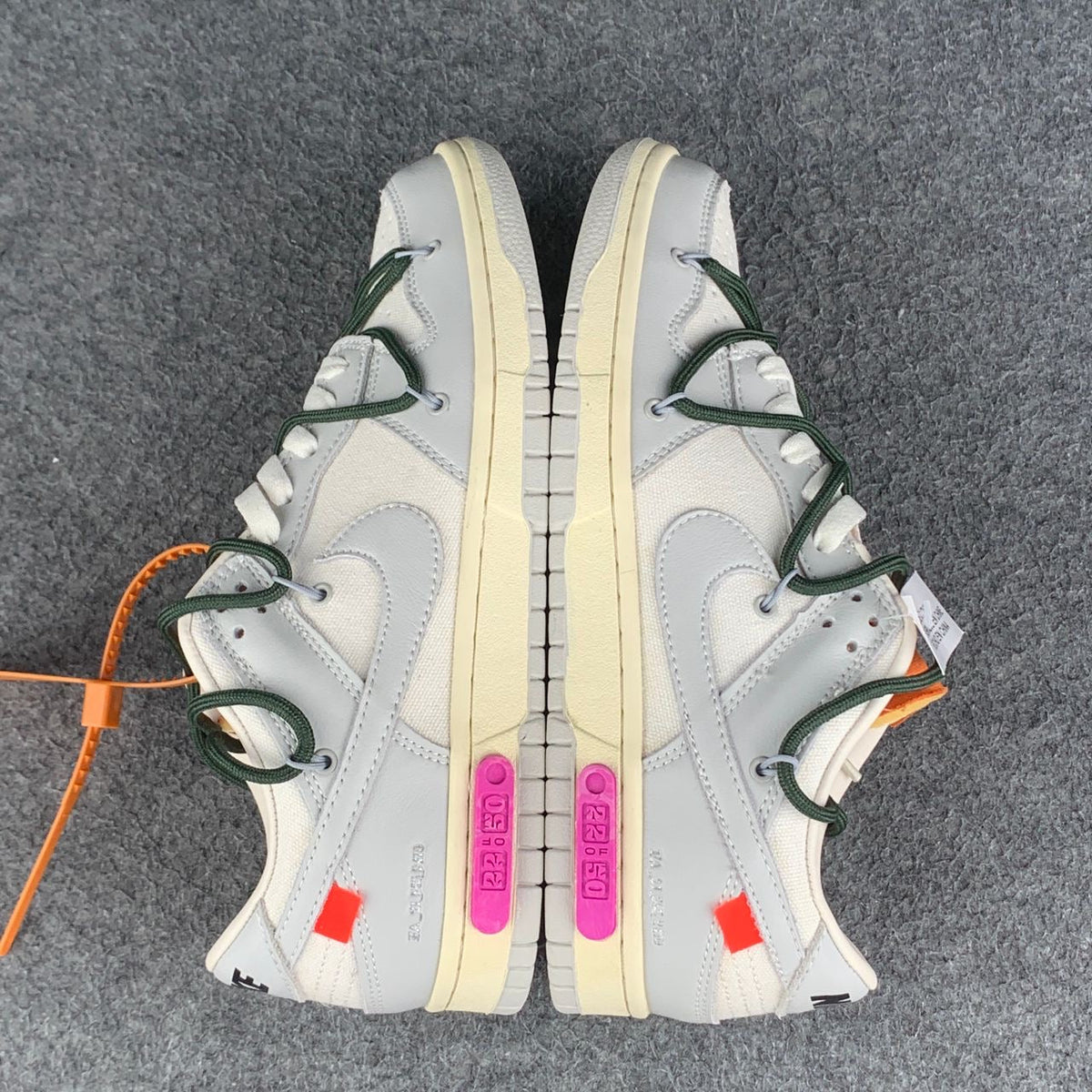 Off-White x Nike Dunk Low Sneakers 'Lot 22 of 50' - product view 3